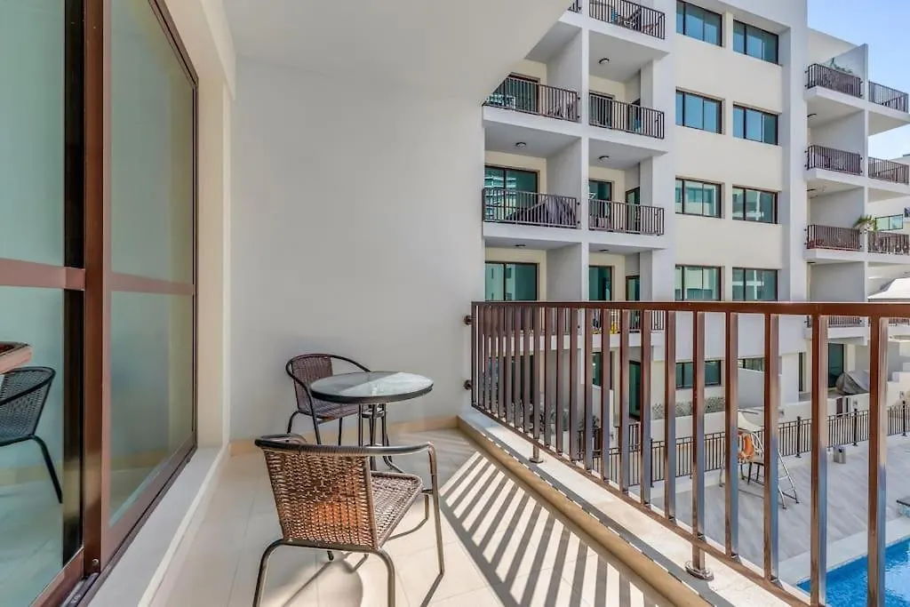 Waves - Comfortable 1Br Getaway In Jvc With Park Views Dubai United Arab Emirates