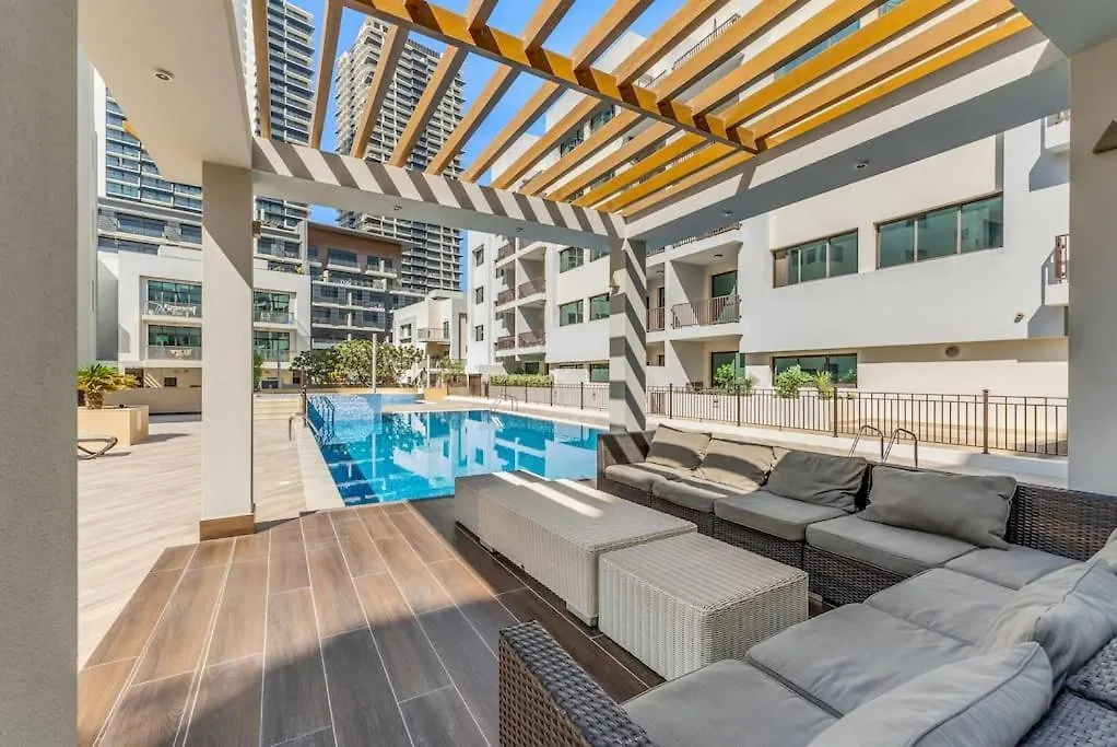 Waves - Comfortable 1Br Getaway In Jvc With Park Views Dubai