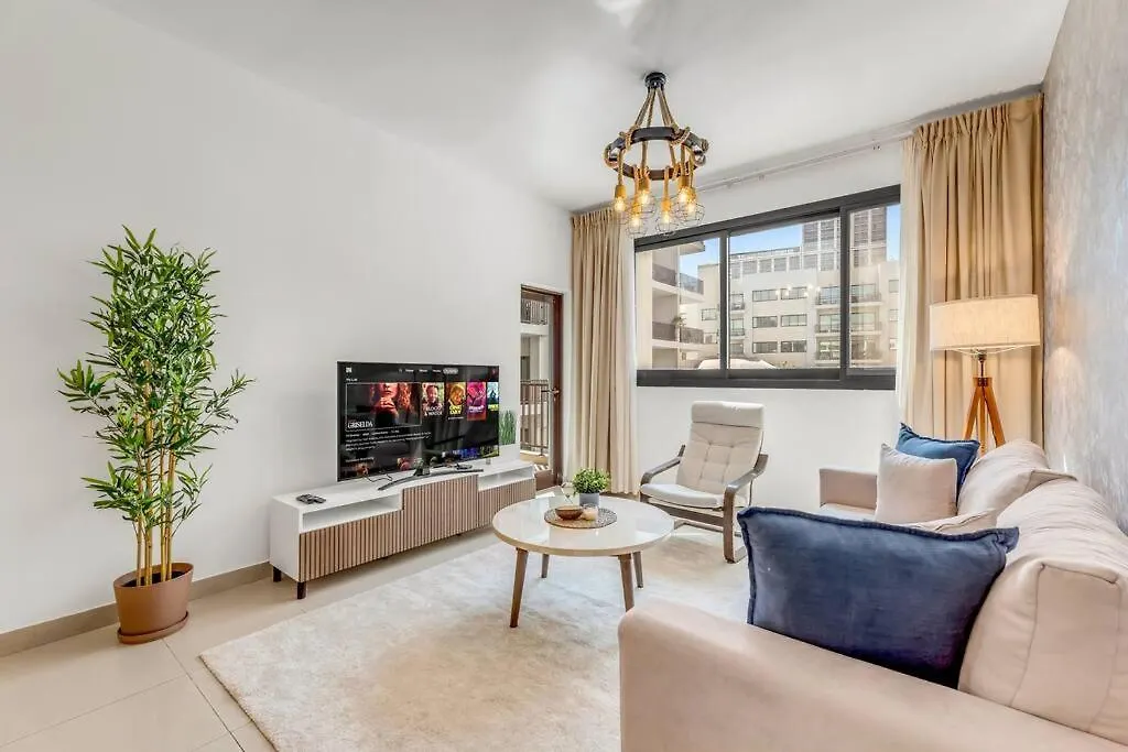 Waves - Comfortable 1Br Getaway In Jvc With Park Views Dubai
