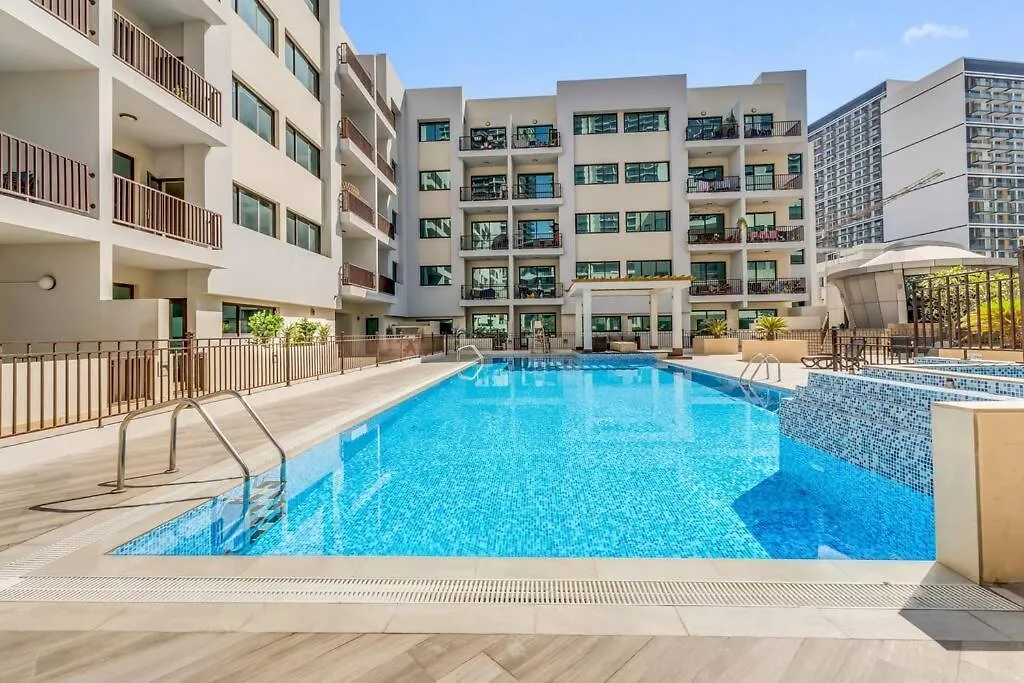 Waves - Comfortable 1Br Getaway In Jvc With Park Views Dubai
